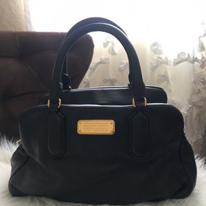 Marc Jacobs black leather shoulder bag